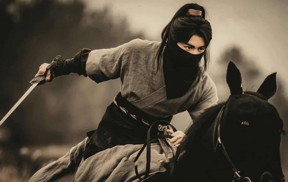 《七夜雪》血扑开局，刚开播被骂上热搜，抠图堪比《孤芳不自赏》封面图